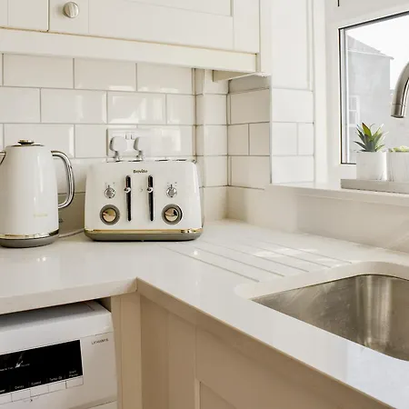 Semesterbostad Kelia *